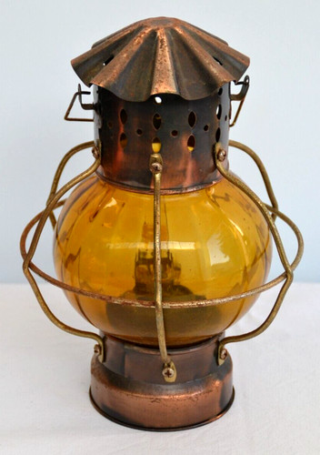 Vecchia lanterna petrolio - a,