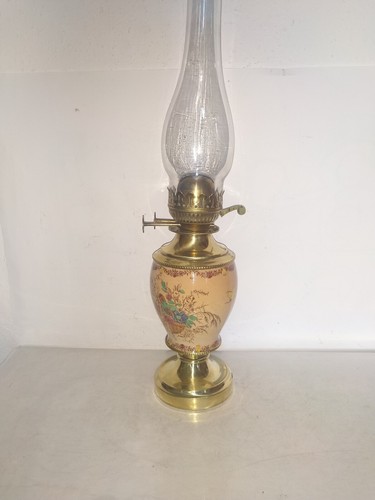 Vecchia lampada petrolio da - lampada, a