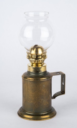 Vecchia lampada petrolio - vecchia, /
