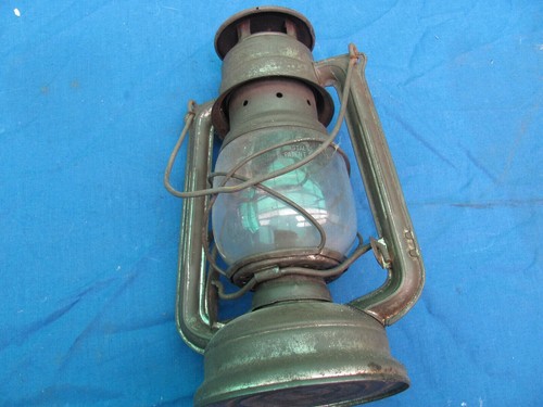 Vecchia lampada petrolio - vecchia,