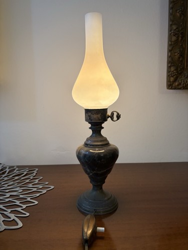 Vecchia lampada tavolo - da, tipo