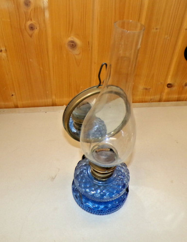 Vecchia lampada olio con - lampada,
