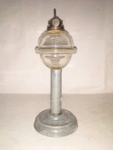 Vecchia lampada petrolio - lampada,